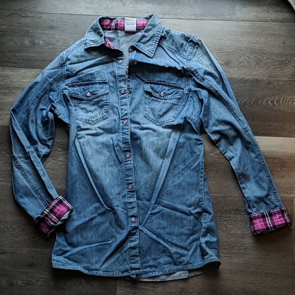Long sleeve button up shirt